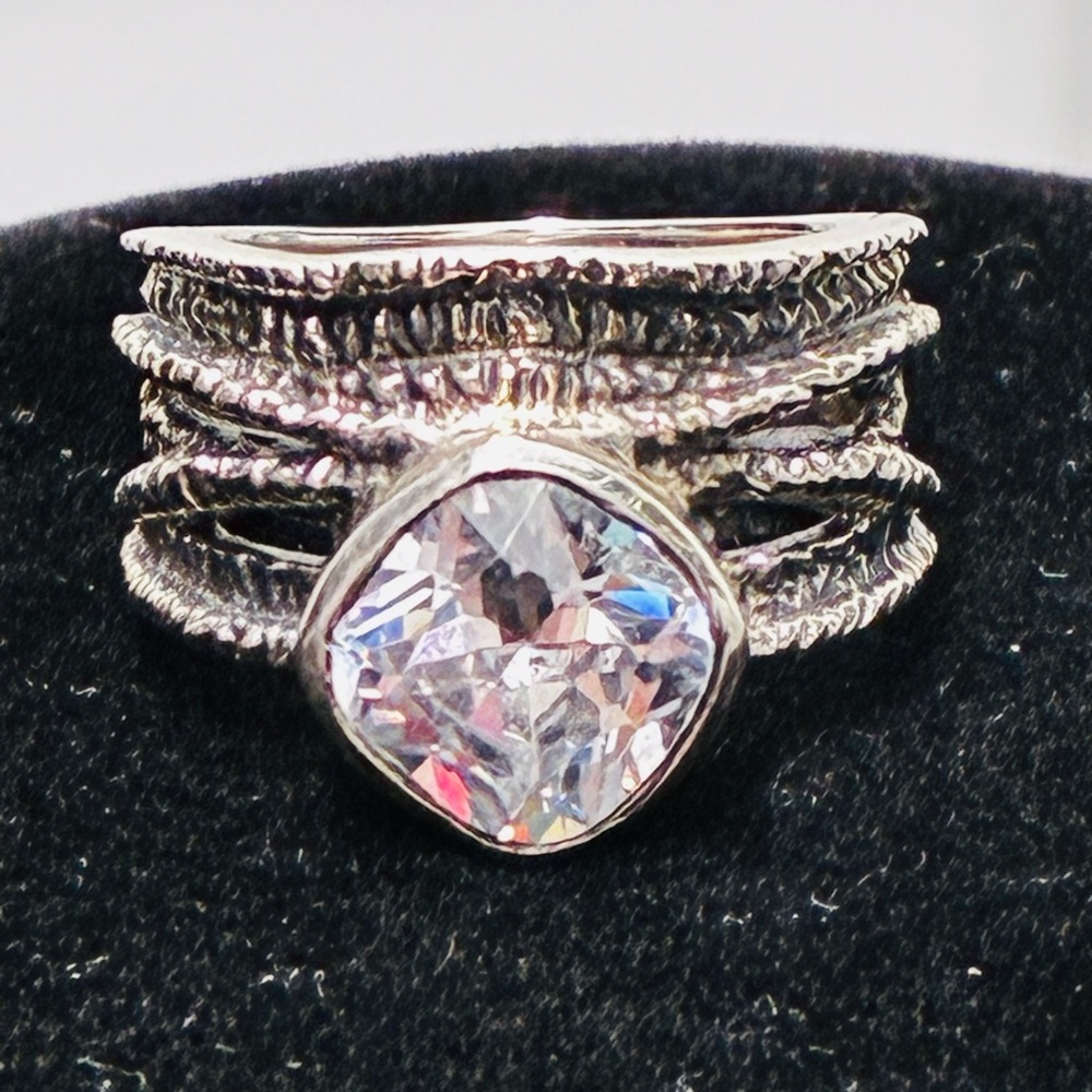 925 Sterling Silver Opulenza Sparkling Ring